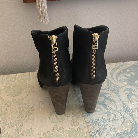 Steve Madden Booties - Picture 3 of 5